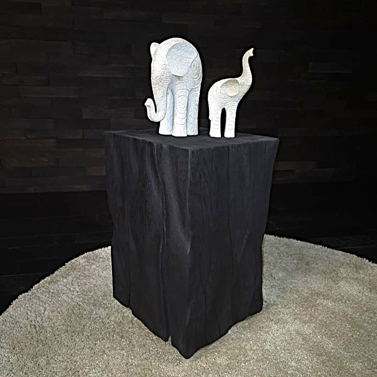 Plot décoratif artisanal en chêne massif noir 450X300X300mm N°A142