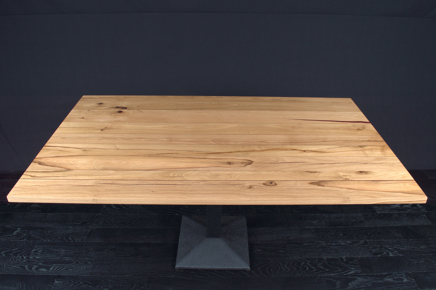 Plateau chêne 1600 x 910 résine Red Alert BORDS DROITS (A049)