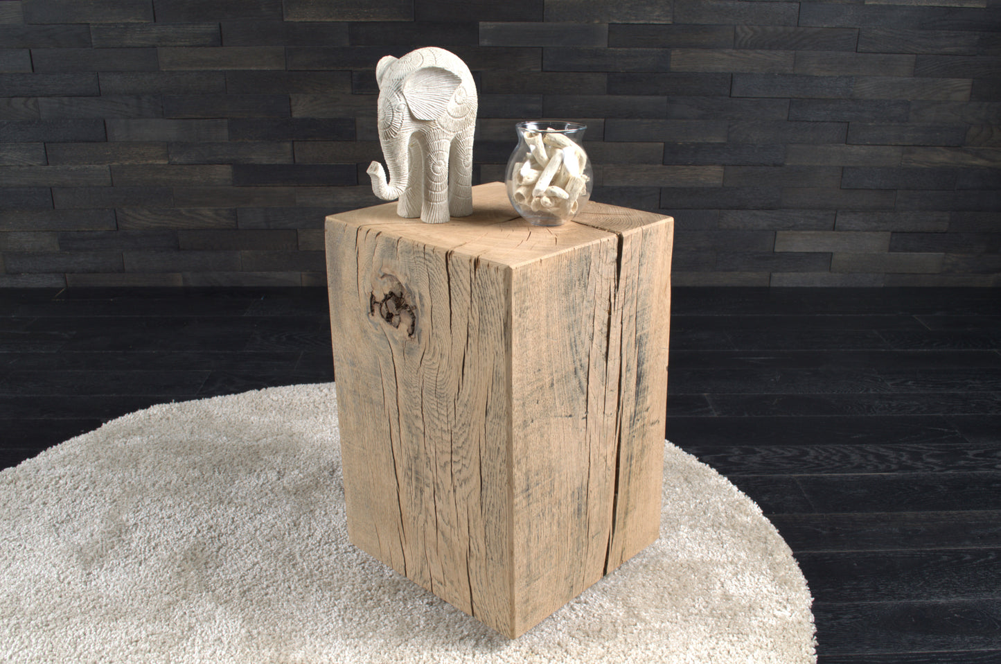 Plot décoratif artisanal en chêne massif brut 450X300X300mm (N°A122)