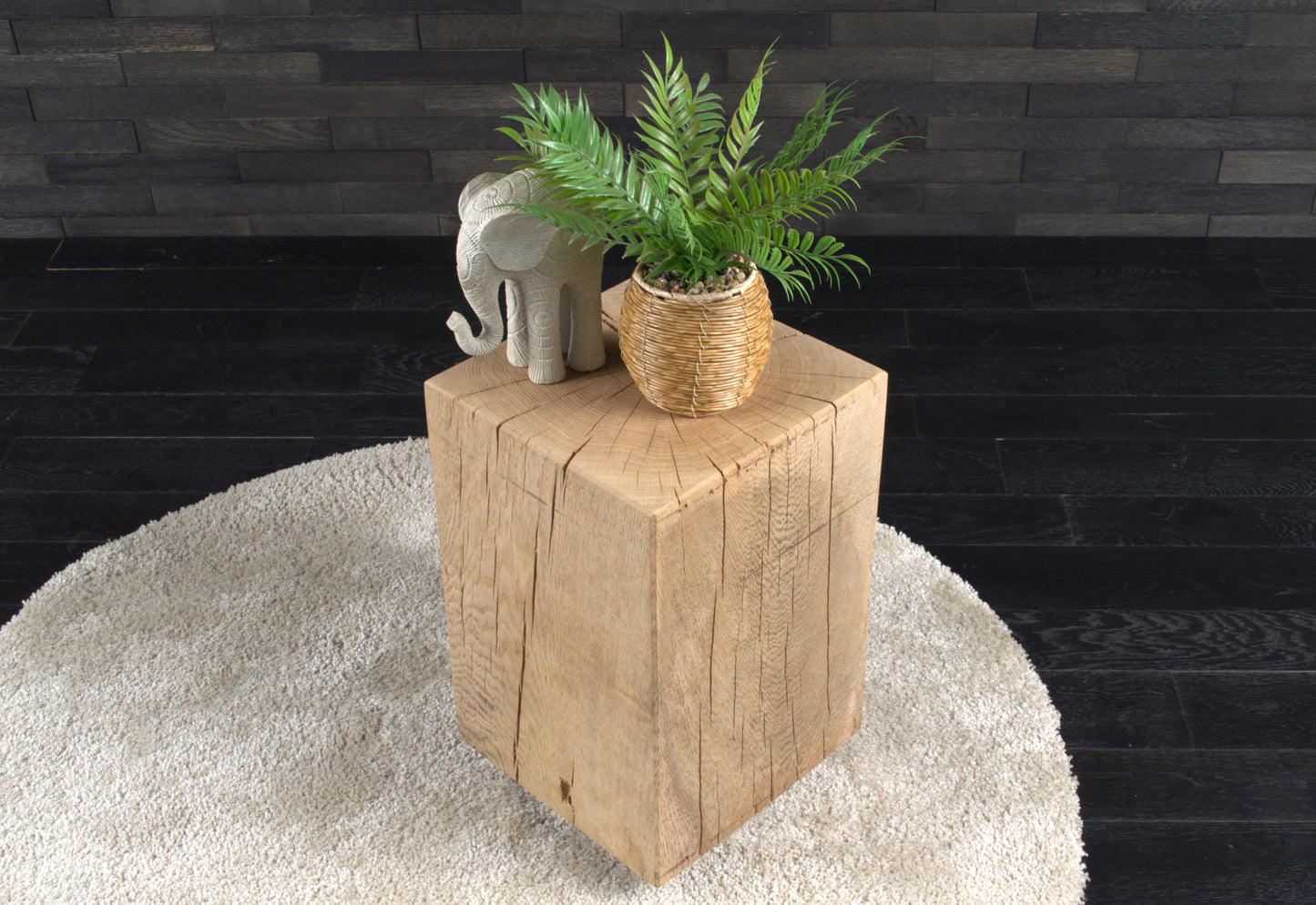 Plot décoratif artisanal en chêne massif brut 450X300X300mm (N°A119)