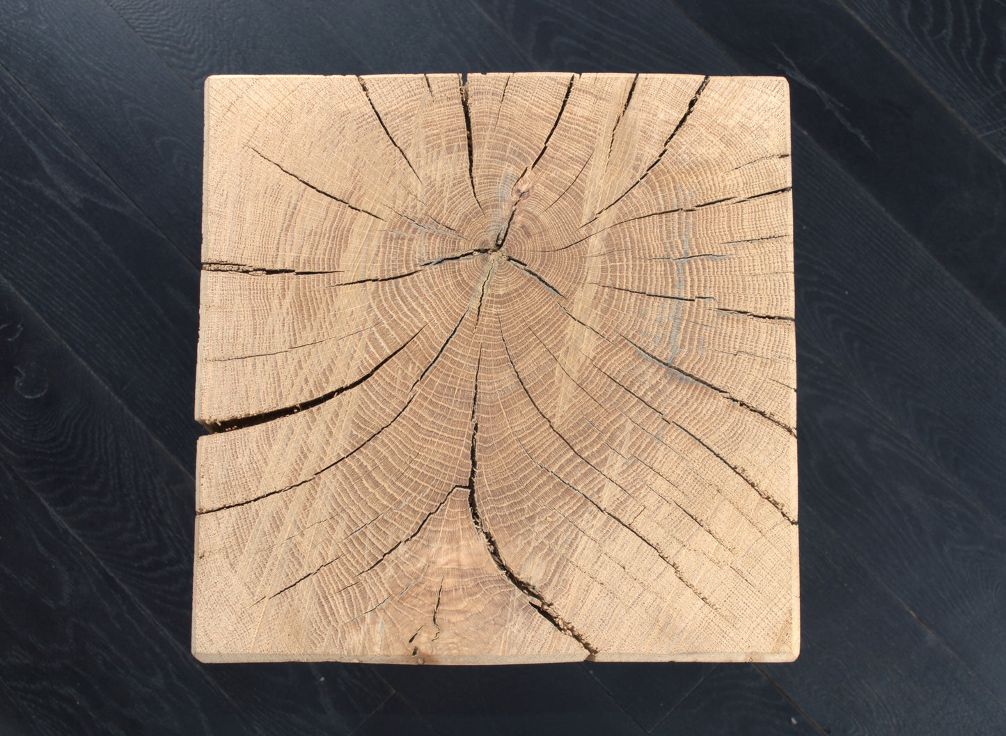 Plot décoratif artisanal en chêne massif brut 450X300X300mm (N°A118)