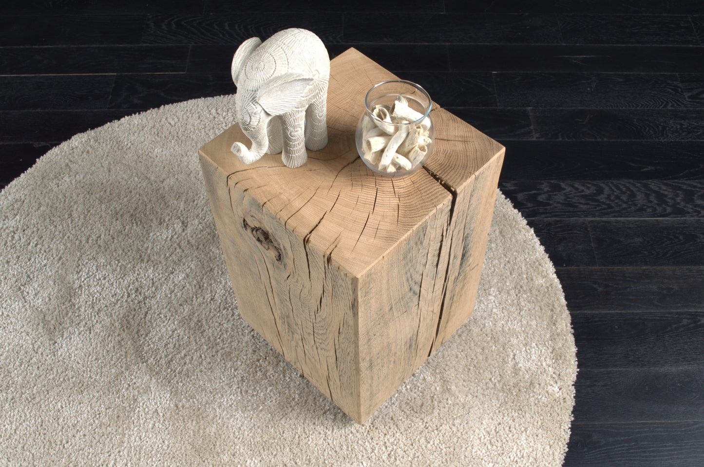 Plot décoratif artisanal en chêne massif brut 450X300X300mm (N°A122)