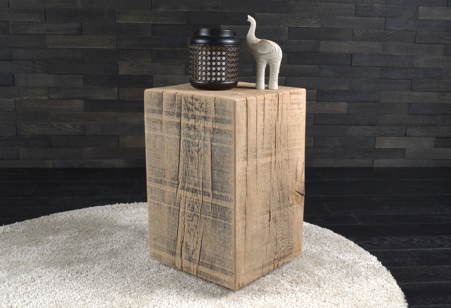 Plot décoratif artisanal en chêne massif brut 450X300X300mm (N°A118)
