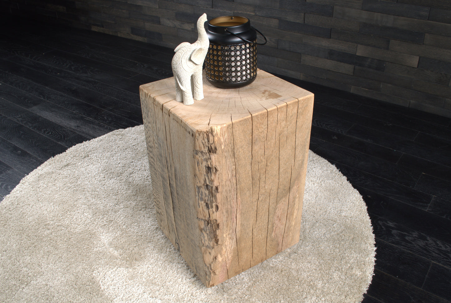 Plot décoratif artisanal en chêne massif brut 450X300X300mm (N°A120)
