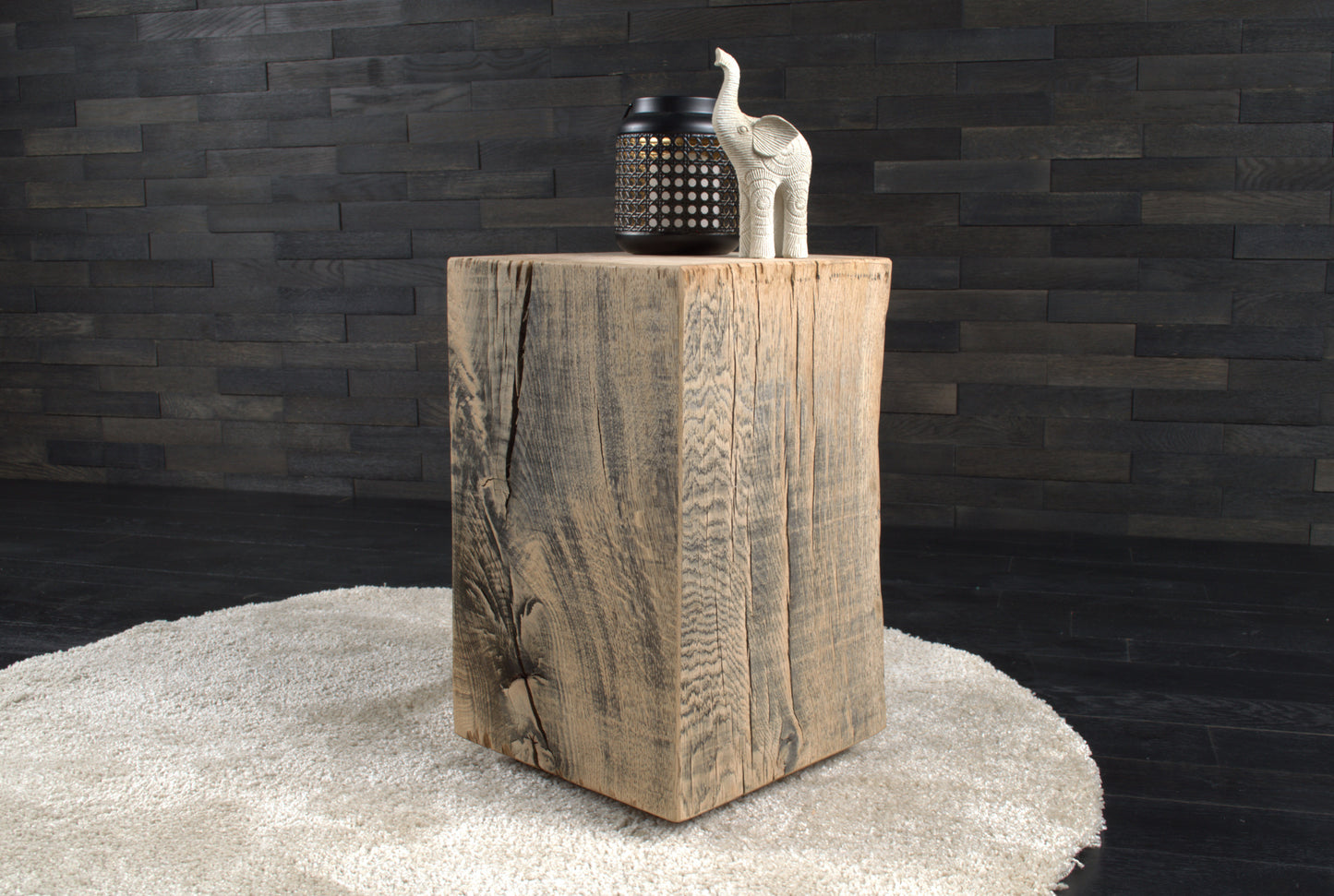 Plot décoratif artisanal en chêne massif brut 450X300X300mm (N°A120)