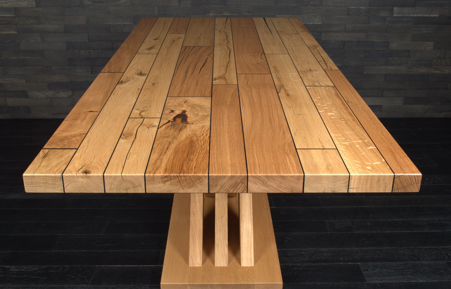 Table chêne massif vernis mat résine "Wet Alphalt" N°A108