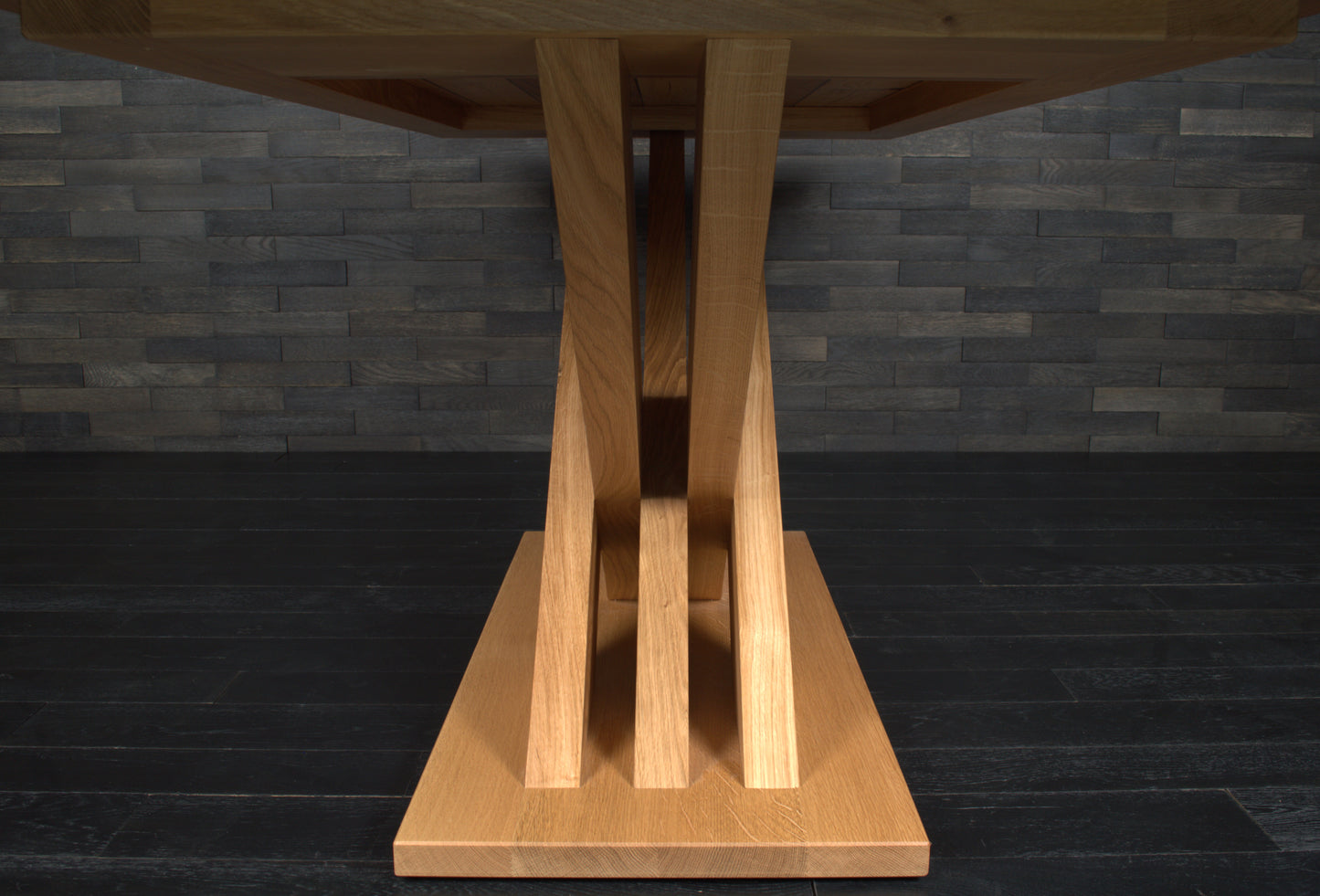 Table chêne massif vernis mat résine "Wet Alphalt" N°A108