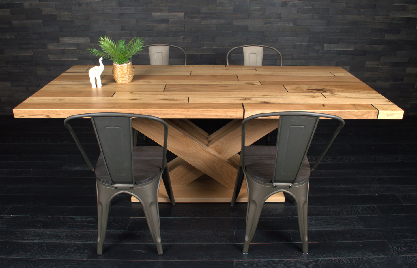 Table chêne massif vernis mat résine "Wet Alphalt" N°A108