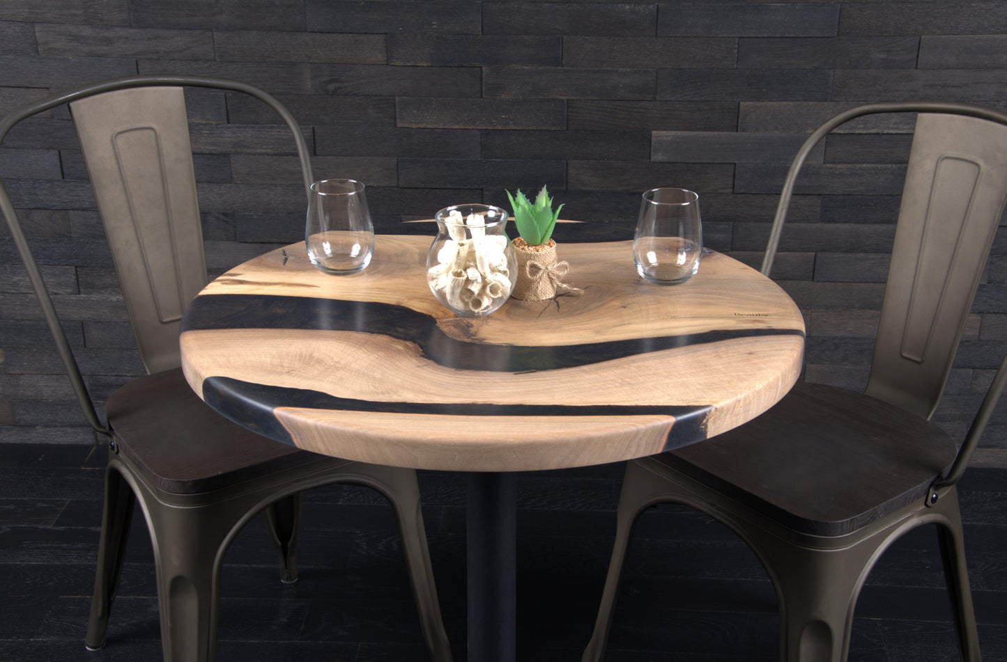 PLATEAU EN NOYER 680 MM " ESPRIT BISTROT " RESINE RUSTY (N° A077)