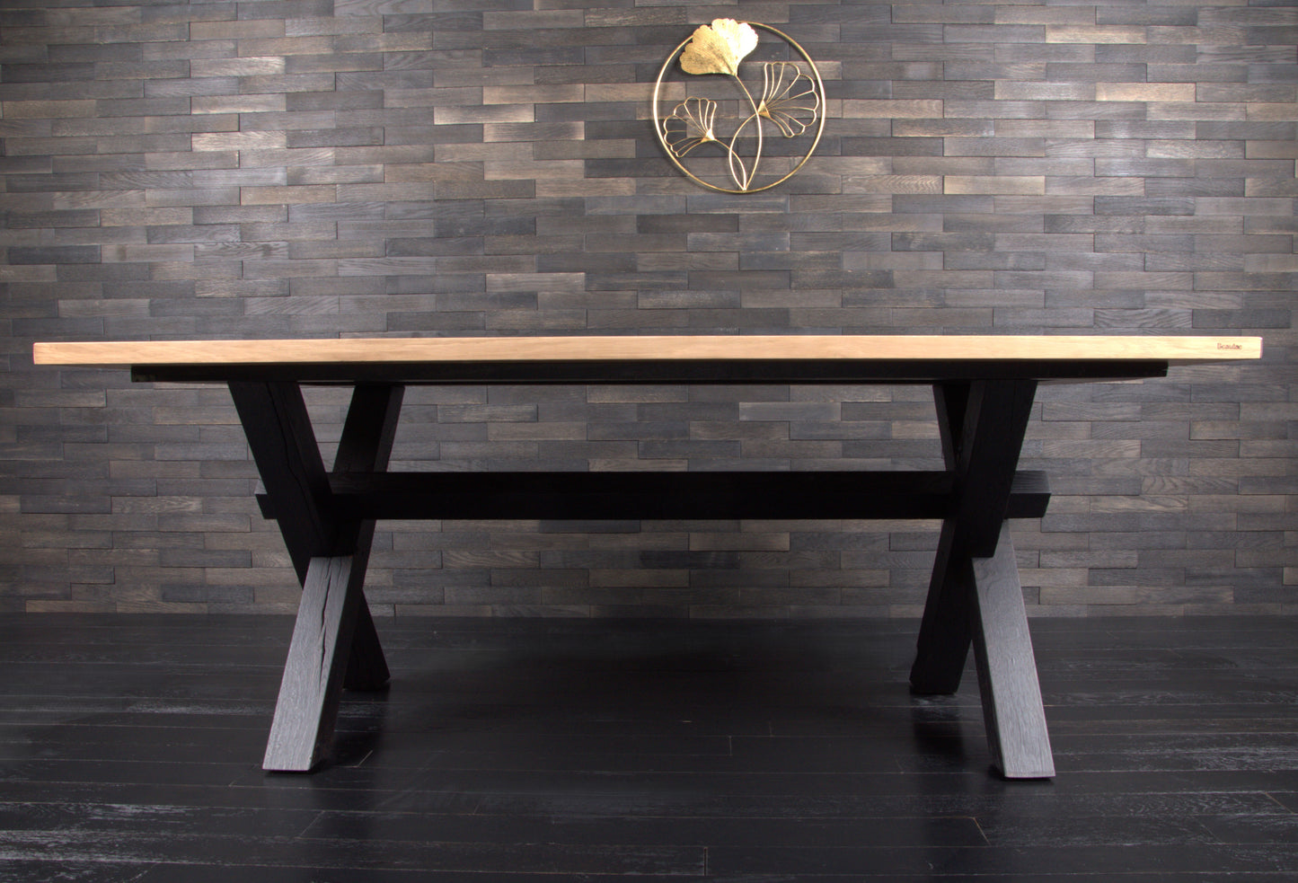 Table chêne massif 1990x990mm vernis mat résine Black Ice (N°A081)