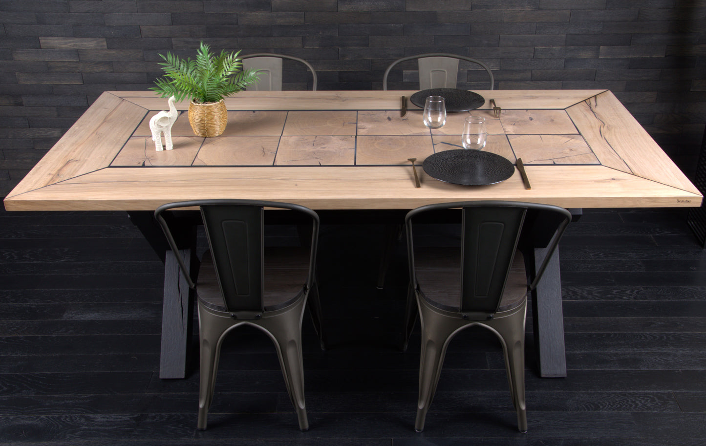 Table chêne massif 1990x990mm vernis mat résine Black Ice (N°A081)