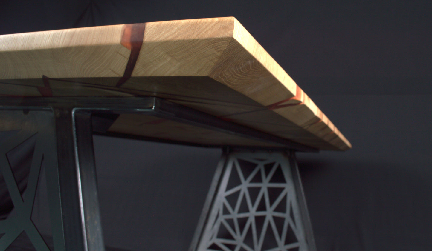 Table chêne "VIKING" 2000 x 1000 résine Cappucino (A070)