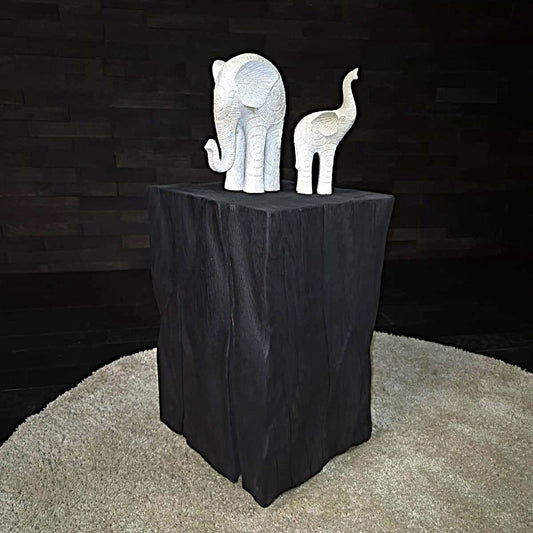 Plot décoratif artisanal en chêne massif noir  450X300X300mm N°A142