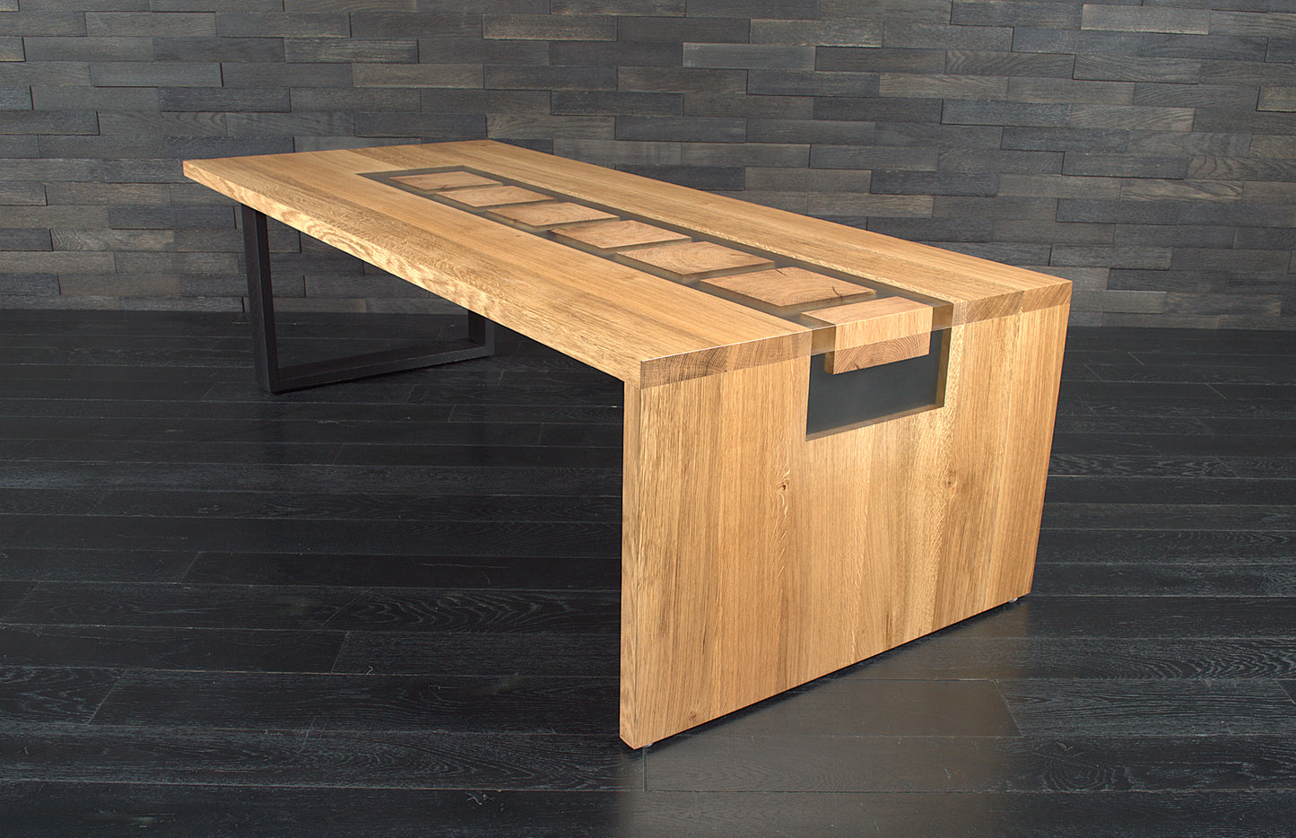 Table basse en chêne massif & résine incolore opaque 1530X660mm N°A134