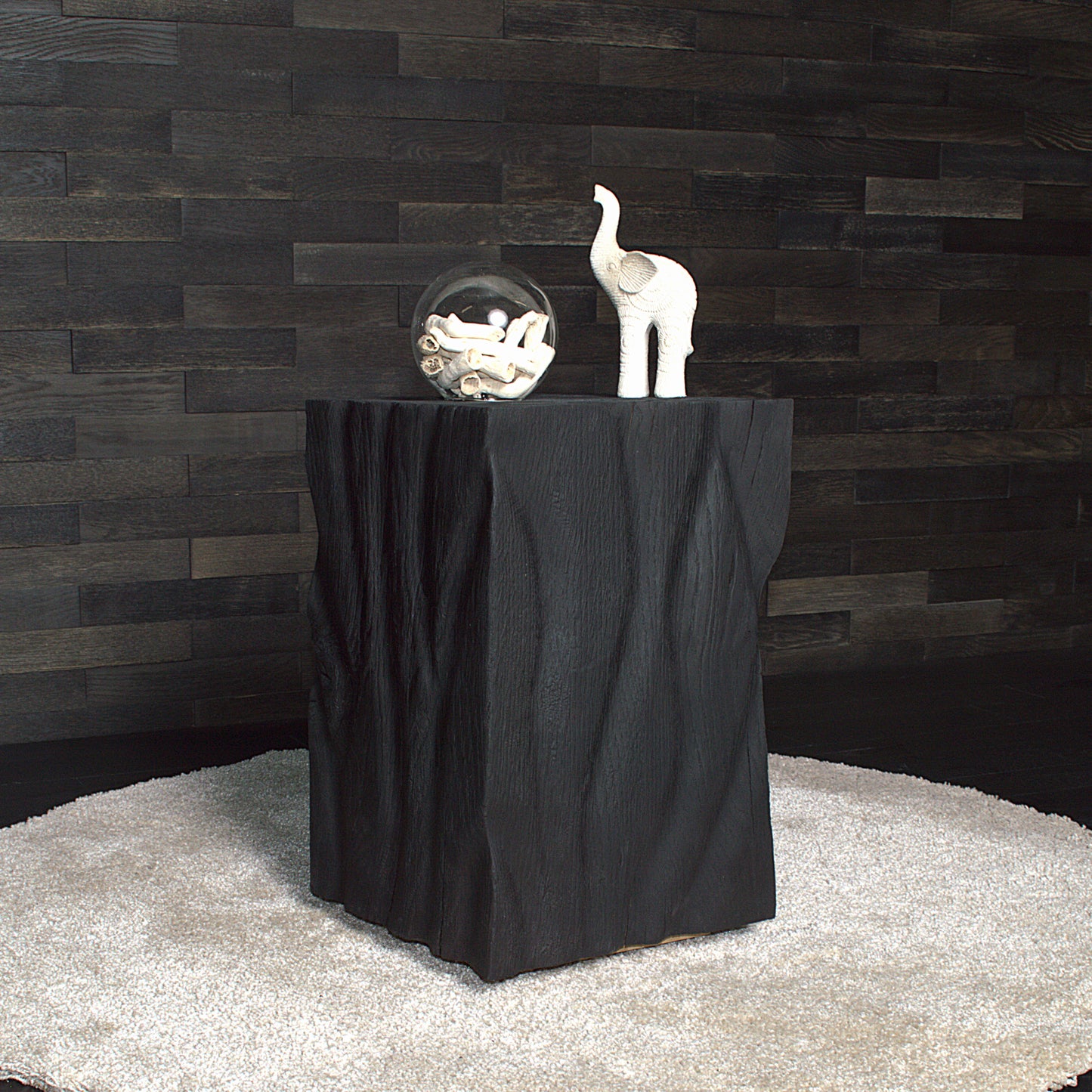 Plot décoratif artisanal en chêne massif noir  450X300X300mm N°A144