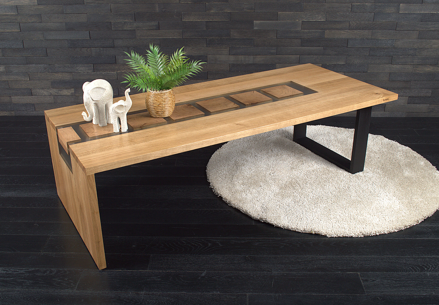 Table basse en chêne massif & résine incolore opaque 1530X660mm N°A134