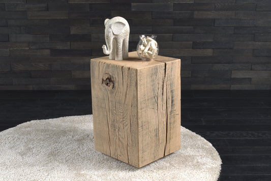 Plot décoratif artisanal en chêne massif brut 450X300X300mm (N°A122)