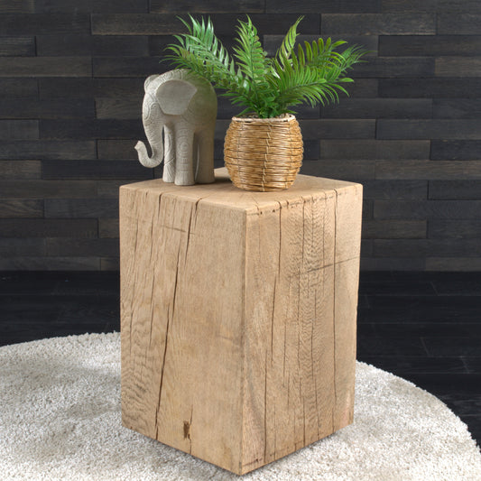 Plot décoratif artisanal en chêne massif brut 450X300X300mm (N°A119)