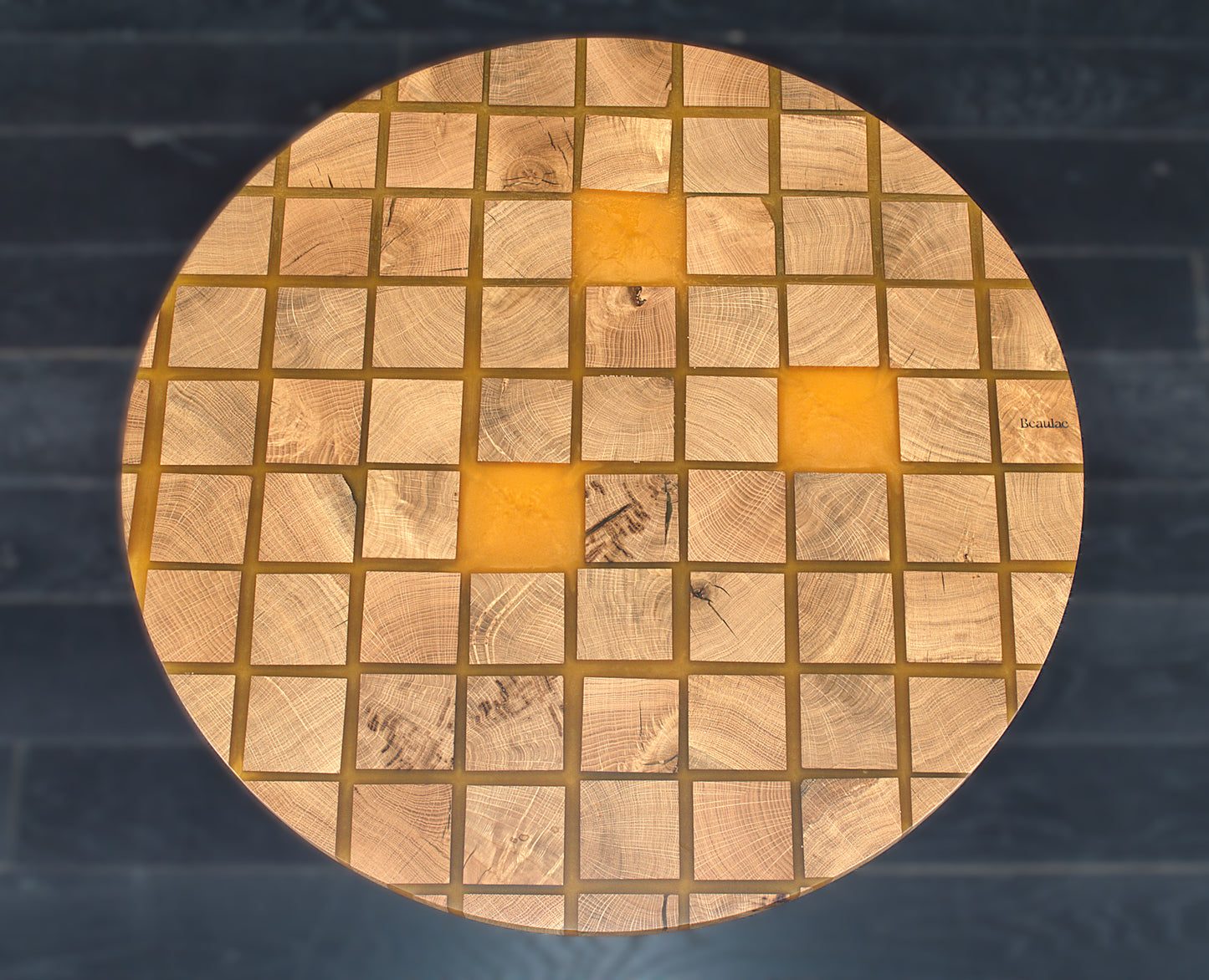 Plateau rond chêne massif & résine orange Diam 800mm bord droit vernis mat N°131