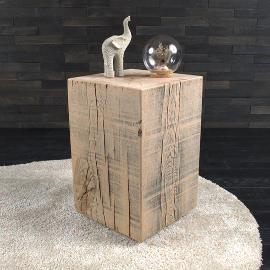 Plot décoratif artisanal en chêne massif brut 450X300X300mm (N°A121)