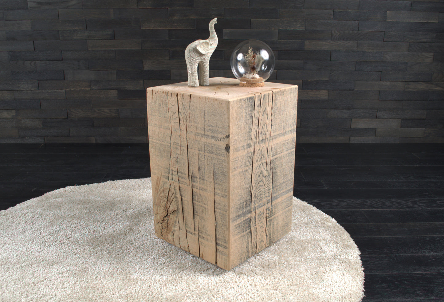 Plot décoratif artisanal en chêne massif brut 450X300X300mm (N°A121)