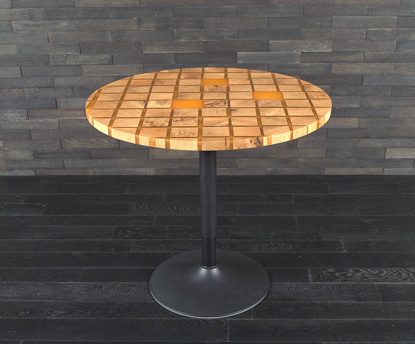 Plateau rond chêne massif & résine orange Diam 800mm bord droit vernis mat N°131