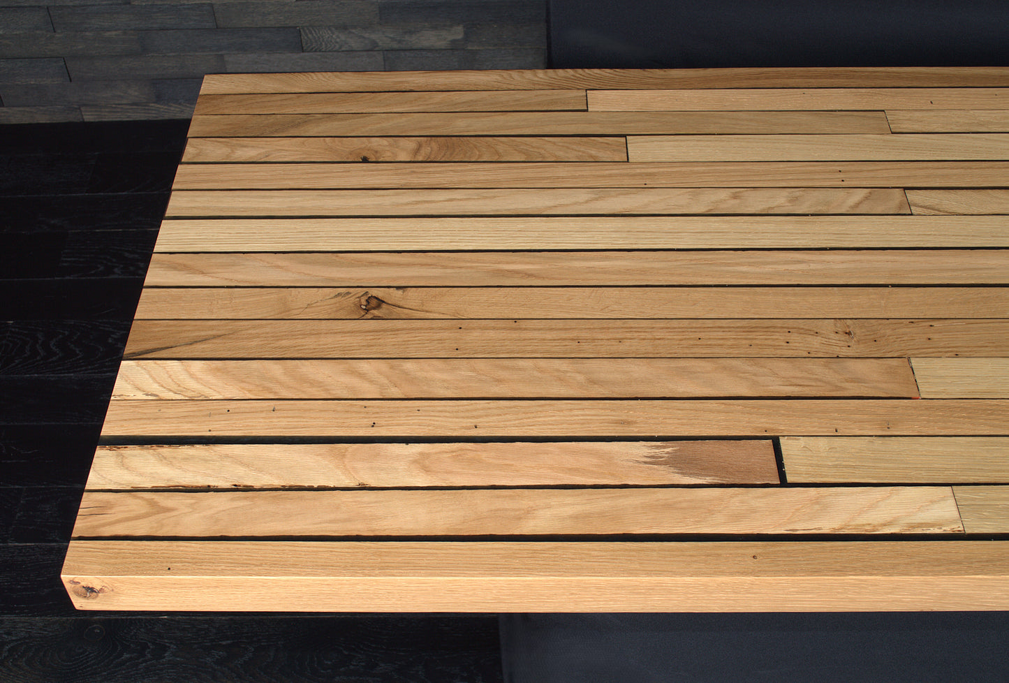 Plan de travail chêne massif résine noir 2400X600mm bords droits vernis mat N°A100