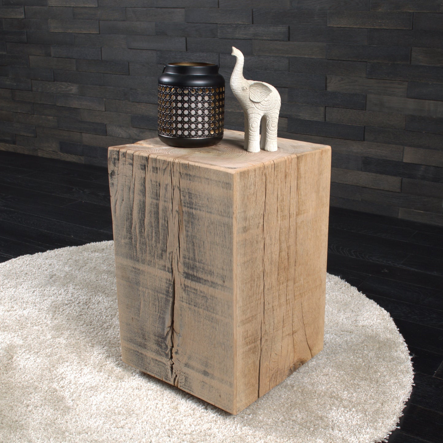 Plot décoratif artisanal en chêne massif brut 450X300X300mm (N°A117)