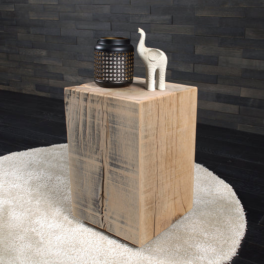 Plot décoratif artisanal en chêne massif brut 450X300X300mm (N°A117)