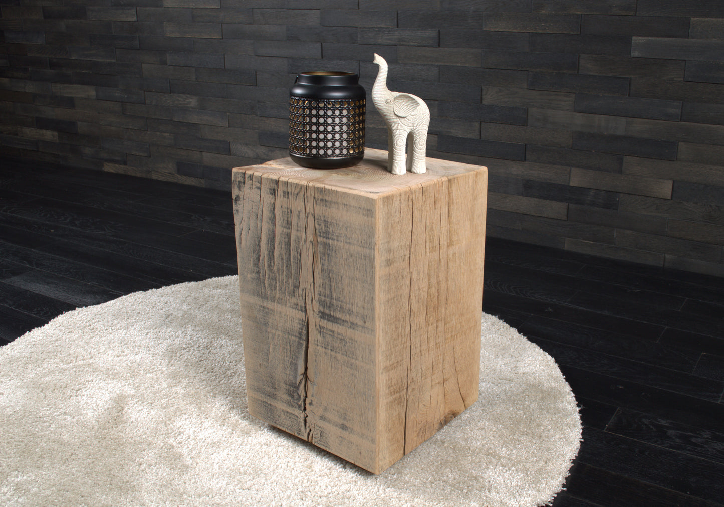 Plot décoratif artisanal en chêne massif brut 450X300X300mm (N°A117)